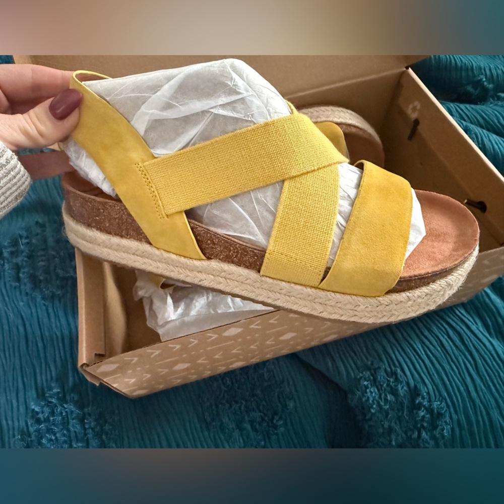 Zodiac Mustard Yellow Platform Espadrille Sandals | Braided Jute Sole | Size 6.5